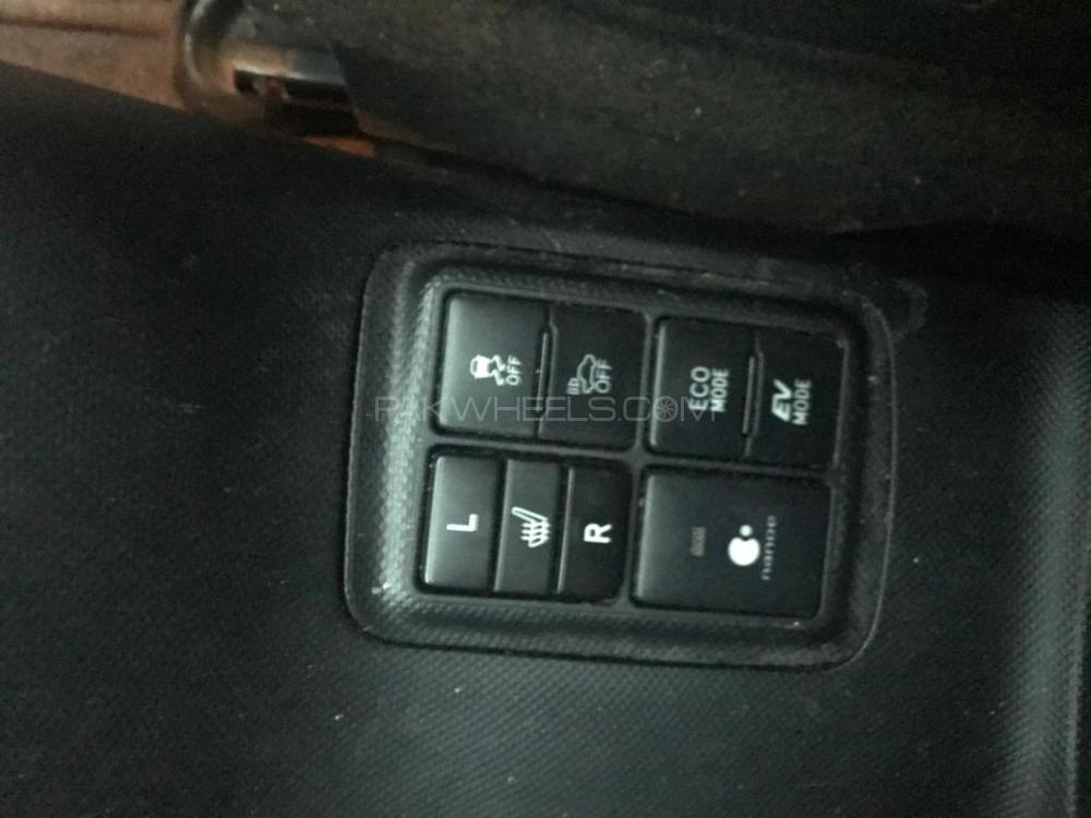 Toyota Aqua 2016 for Sale in Islamabad Toyota Aqua 2016 for Sale in Islamabad Image-10