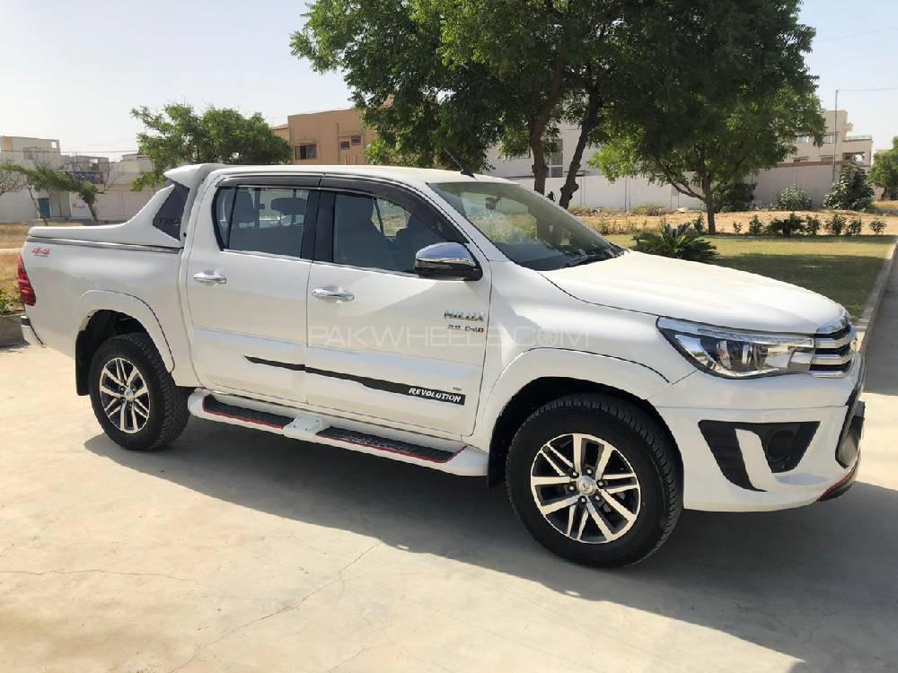 Toyota Hilux 2018 for Sale in Karachi Toyota Hilux 2018 for Sale in Karachi Image-5