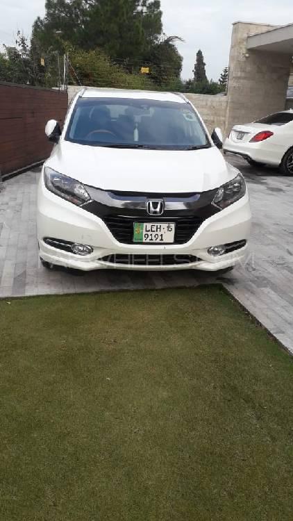 Honda Vezel 2015 for Sale in Peshawar Honda Vezel 2015 for Sale in Peshawar Image-10
