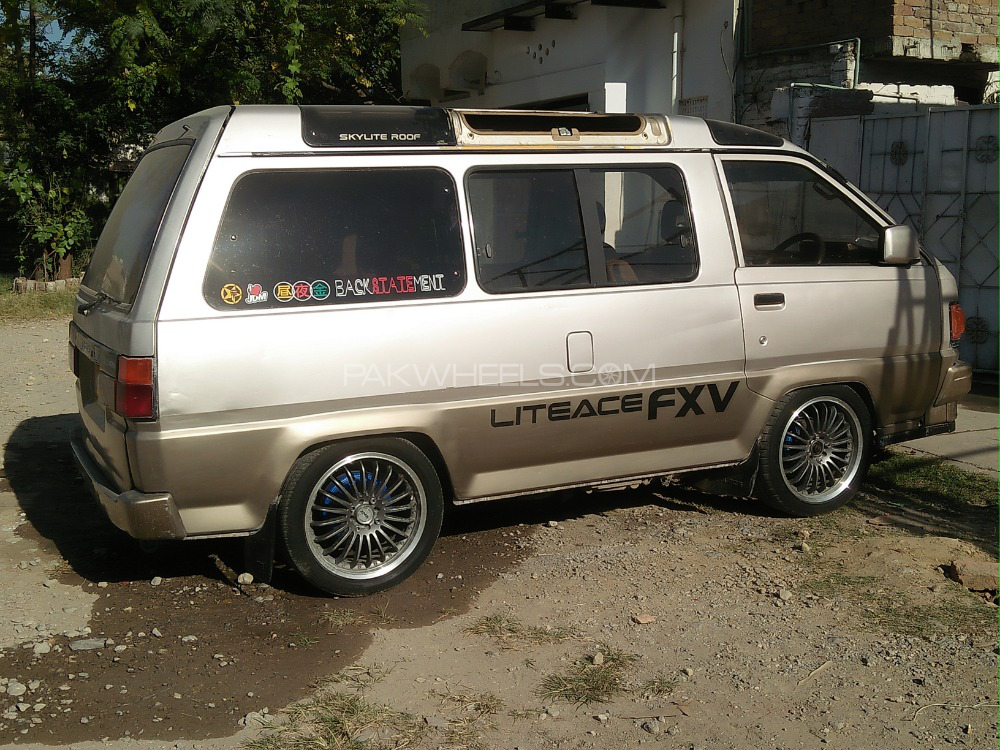Toyota Lite Ace - 1989  Toyota Lite Ace - 1989  Image-3