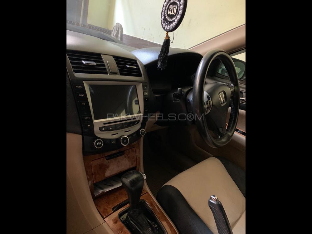 Honda Accord 2004 for Sale in Sialkot Honda Accord 2004 for Sale in Sialkot Image-7