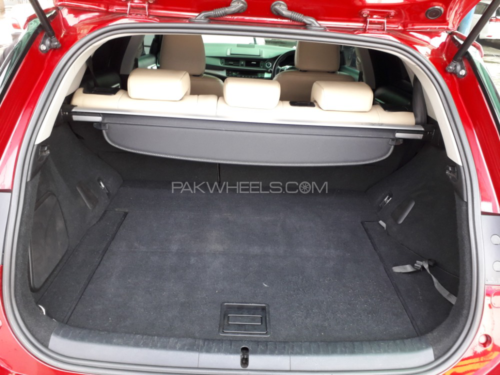 Lexus CT200h - 2014  Lexus CT200h - 2014  Image-6