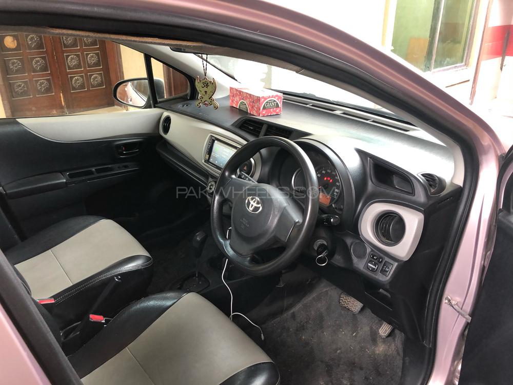Toyota Vitz 2012 for Sale in Lahore Toyota Vitz 2012 for Sale in Lahore Image-7