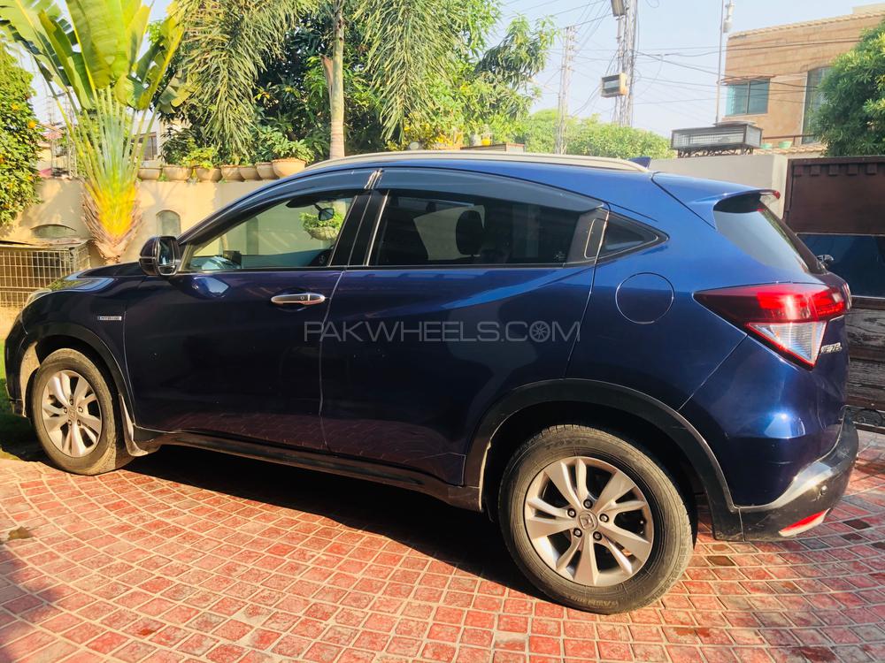 Honda Vezel 2014 for Sale in Lahore Honda Vezel 2014 for Sale in Lahore Image-4