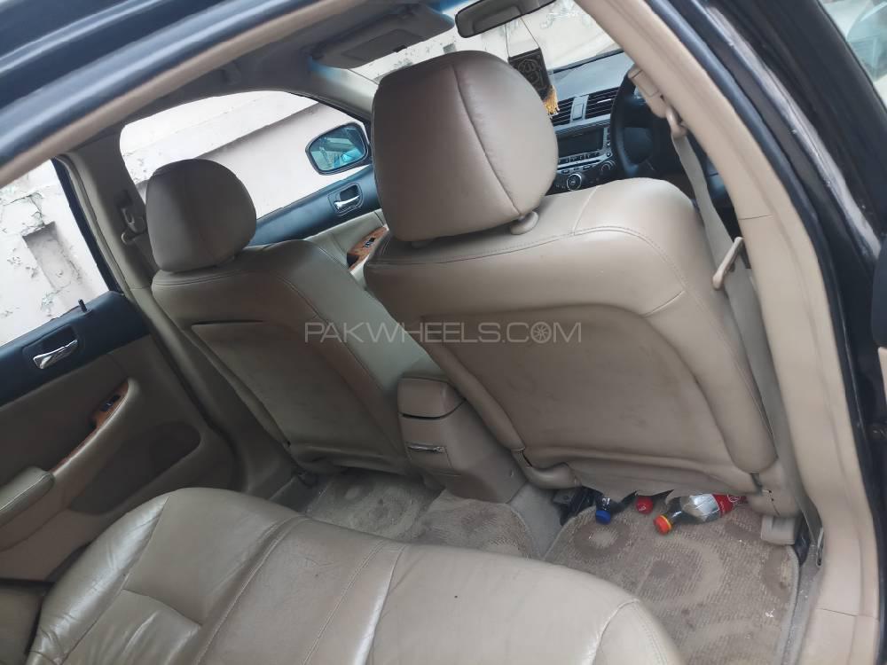 Honda Accord 2005 for Sale in Sargodha Honda Accord 2005 for Sale in Sargodha Image-9
