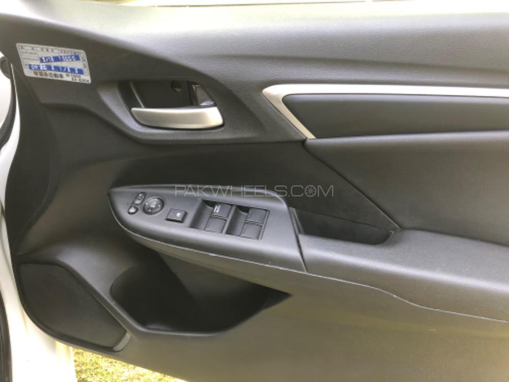 Honda Fit 2017 for Sale in Lahore Honda Fit 2017 for Sale in Lahore Image-7
