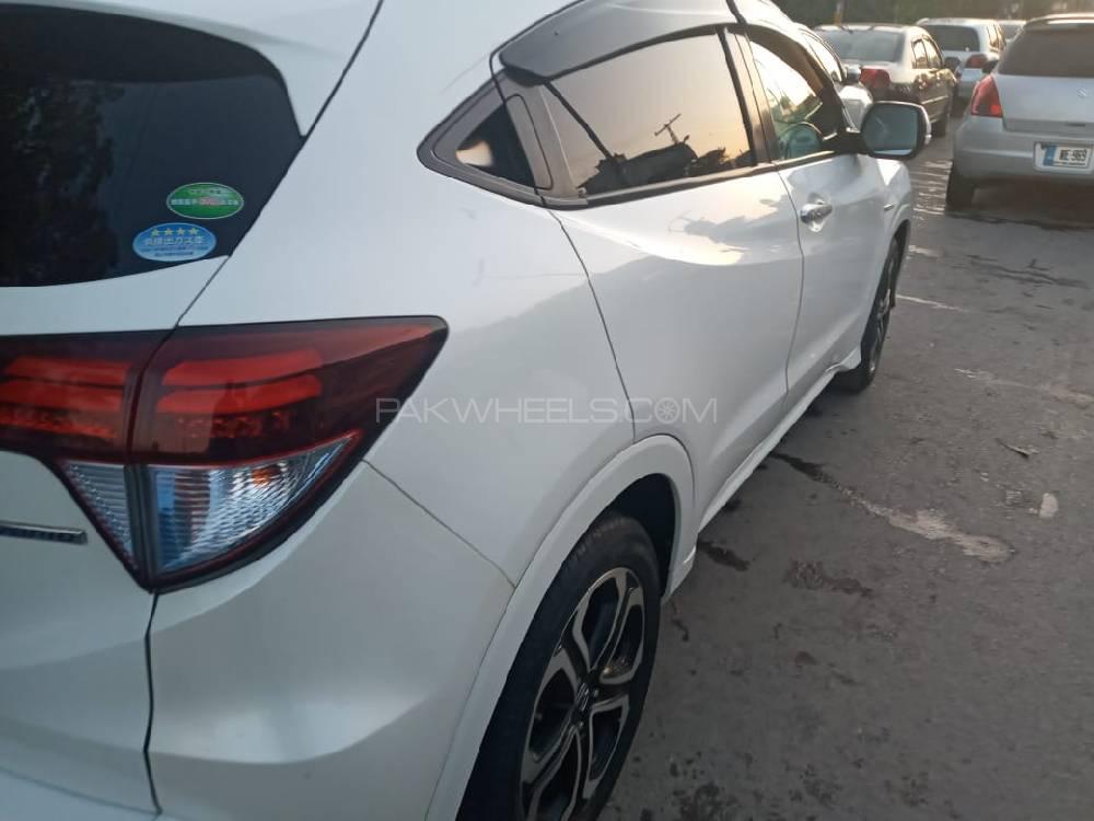 Honda Vezel 2014 for Sale in Rawalpindi Honda Vezel 2014 for Sale in Rawalpindi Image-4