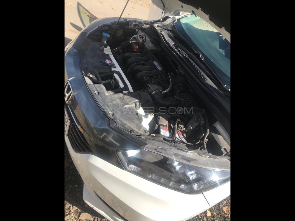 Honda Vezel 2015 for Sale in Abbottabad Honda Vezel 2015 for Sale in Abbottabad Image-9