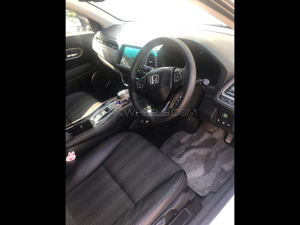 Honda Vezel 2015 for Sale in Abbottabad Honda Vezel 2015 for Sale in Abbottabad Image-13