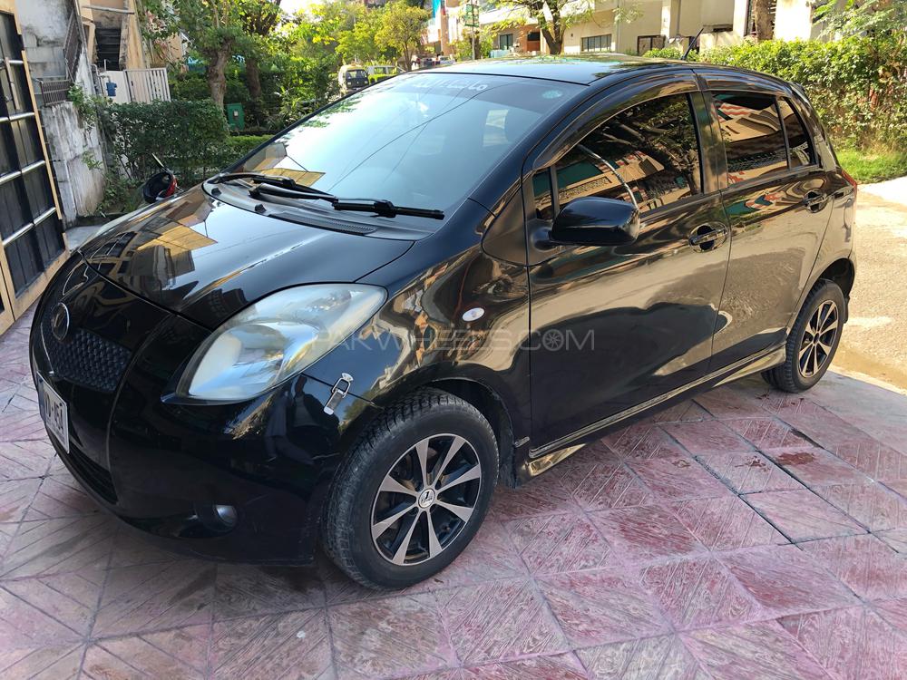 Toyota Vitz 2005 for Sale in Islamabad Image-1