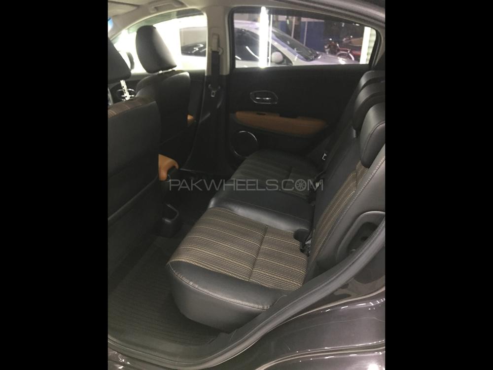 Honda Vezel 2014 for Sale in Rawalpindi Honda Vezel 2014 for Sale in Rawalpindi Image-9