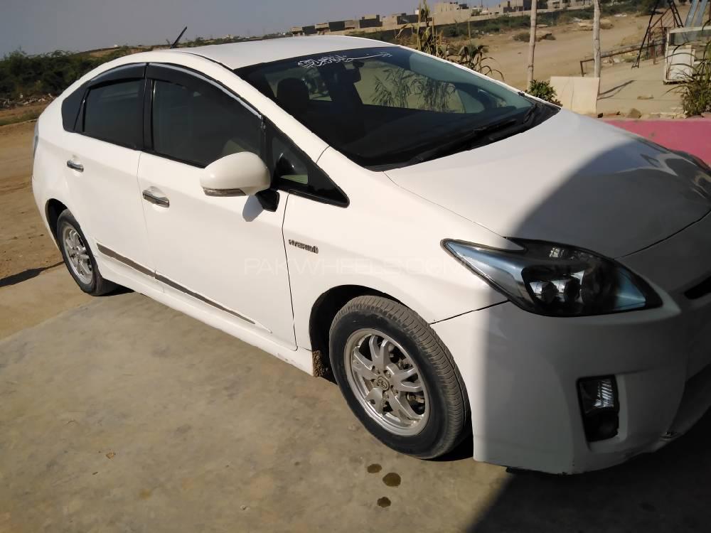 Toyota Prius 2011 for Sale in Karachi Toyota Prius 2011 for Sale in Karachi Image-8