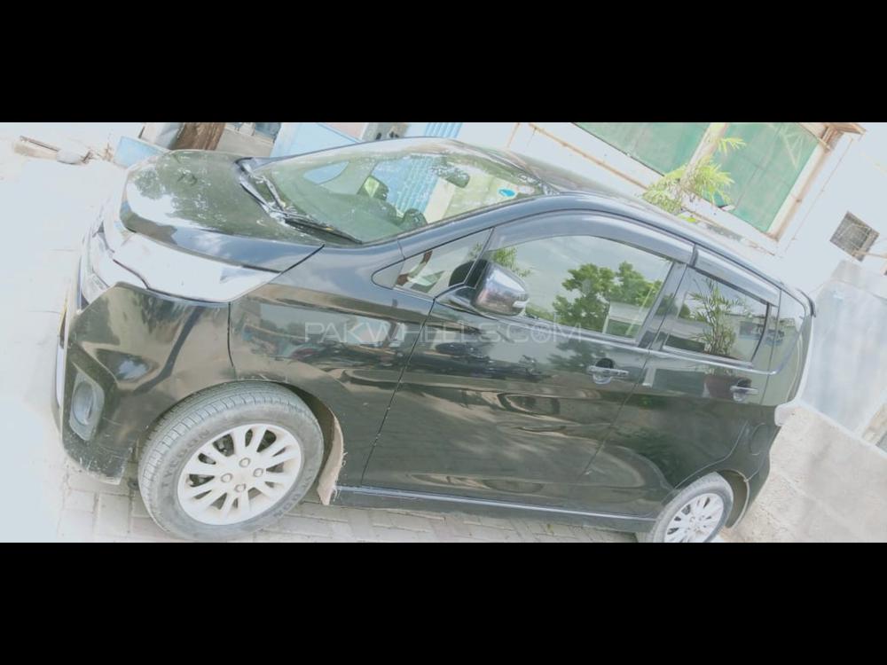 Nissan Dayz Highway Star 2015 for Sale in Karachi Nissan Dayz Highway Star 2015 for Sale in Karachi Image-3