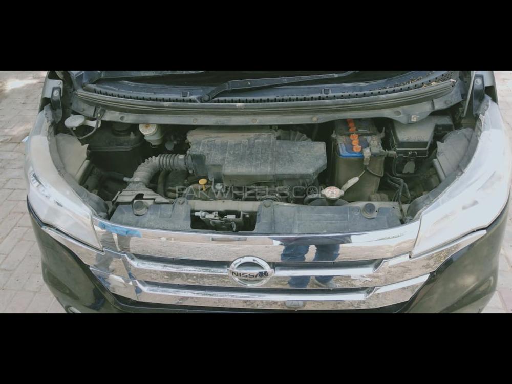 Nissan Dayz Highway Star 2015 for Sale in Karachi Nissan Dayz Highway Star 2015 for Sale in Karachi Image-9