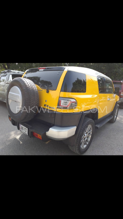 Toyota Fj Cruiser - 2013  Toyota Fj Cruiser - 2013  Image-4
