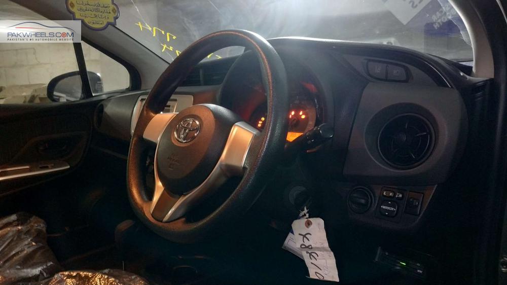 Toyota Vitz 2016 for Sale in Lahore Toyota Vitz 2016 for Sale in Lahore Image-10