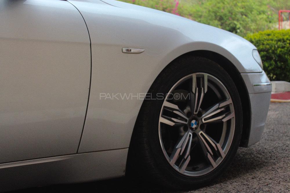 BMW 7 Series 2003 for Sale in Islamabad BMW 7 Series 2003 for Sale in Islamabad Image-4
