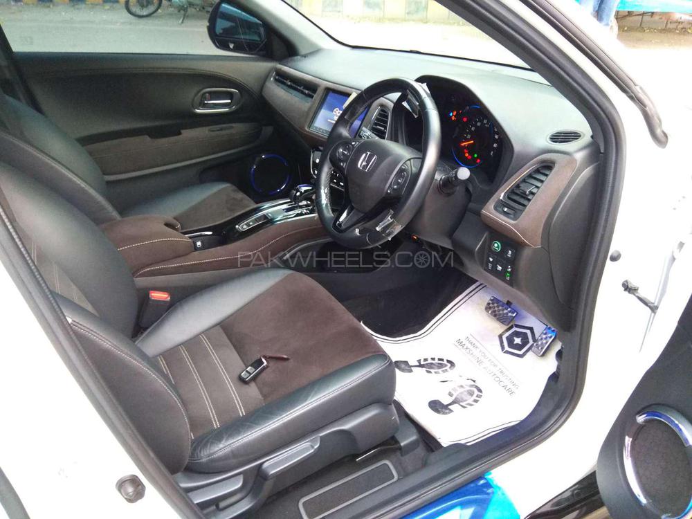 Honda Vezel 2017 for Sale in Lahore Honda Vezel 2017 for Sale in Lahore Image-5