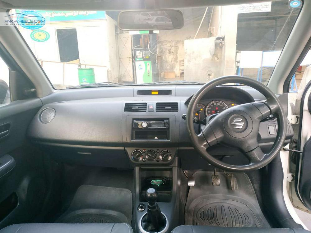Suzuki Swift 2012 for Sale in Lahore Suzuki Swift 2012 for Sale in Lahore Image-9