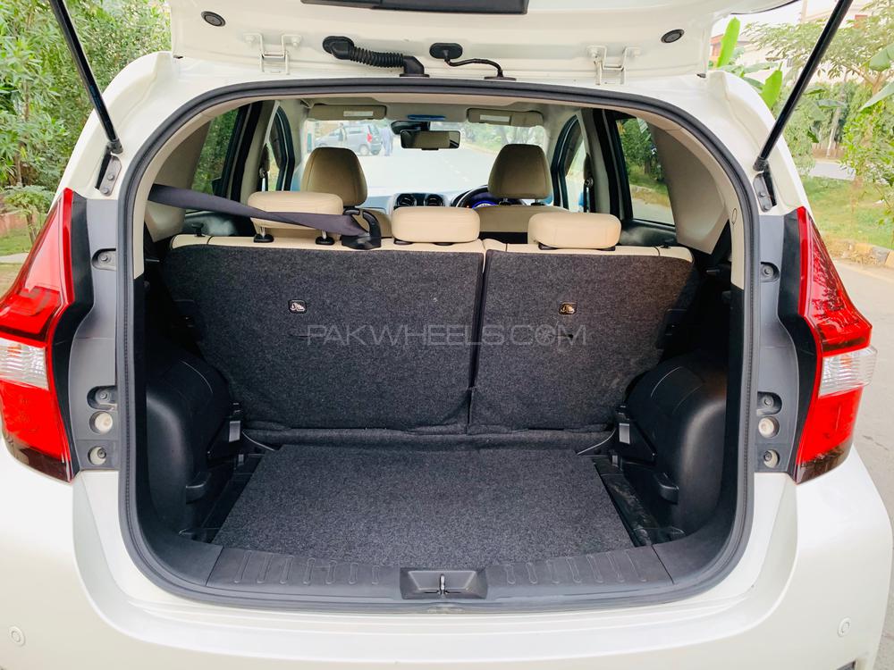 Nissan Note 2016 for Sale in Lahore Nissan Note 2016 for Sale in Lahore Image-14