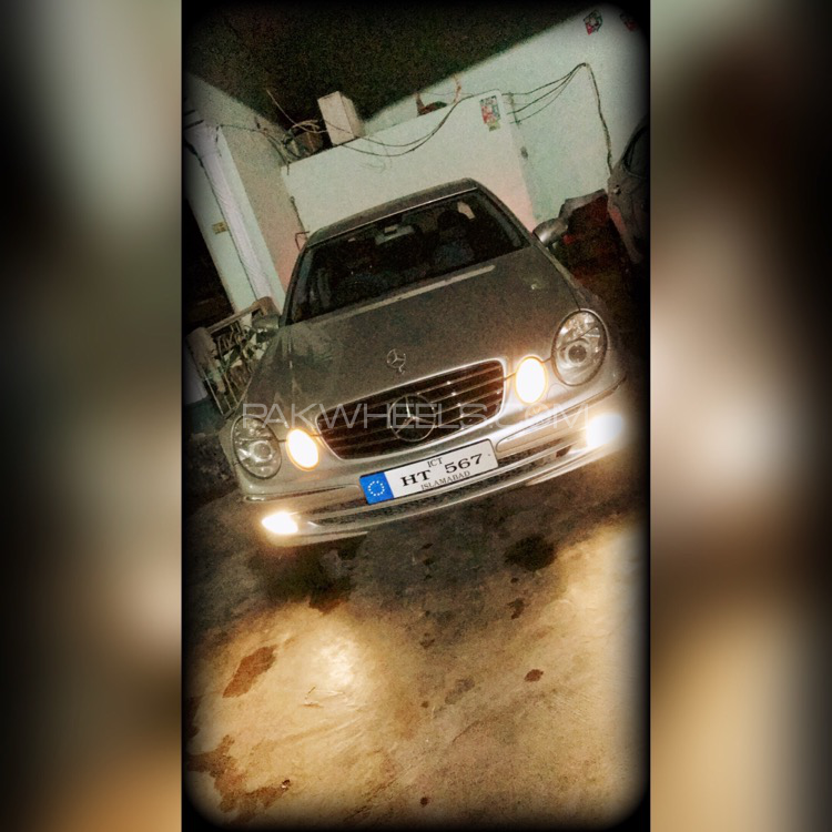 Mercedes Benz E Class - 2005  Mercedes Benz E Class - 2005  Image-3