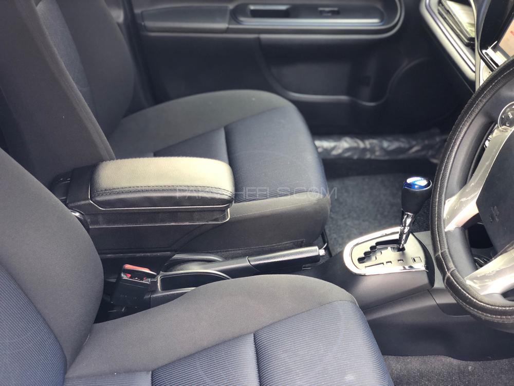 Toyota Aqua 2015 for Sale in Lahore Toyota Aqua 2015 for Sale in Lahore Image-5