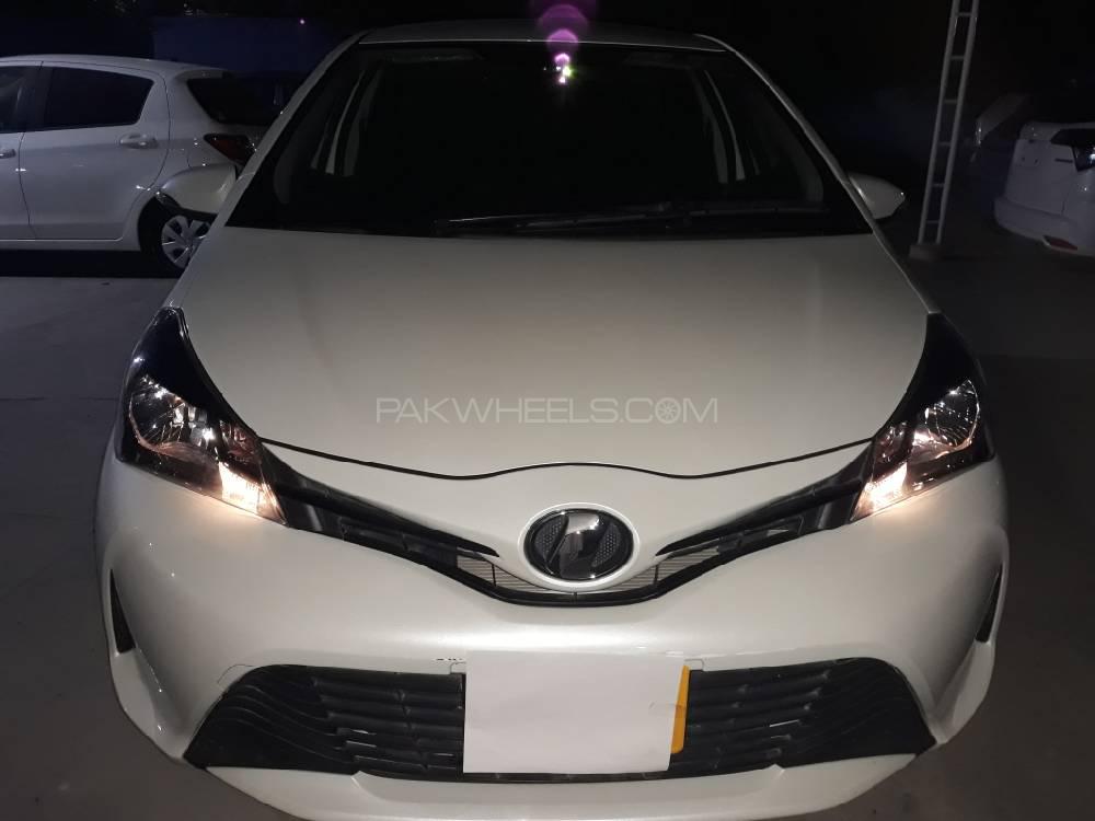Toyota Vitz 2015 for Sale in Karachi Image-1