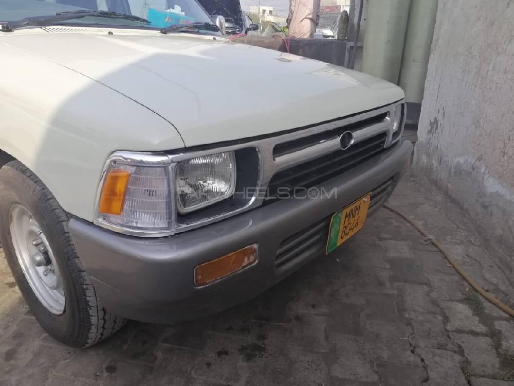 Toyota Hilux 1998 for Sale in Lahore Image-1