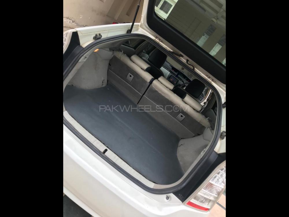 Toyota Prius 2011 for Sale in Lahore Toyota Prius 2011 for Sale in Lahore Image-6