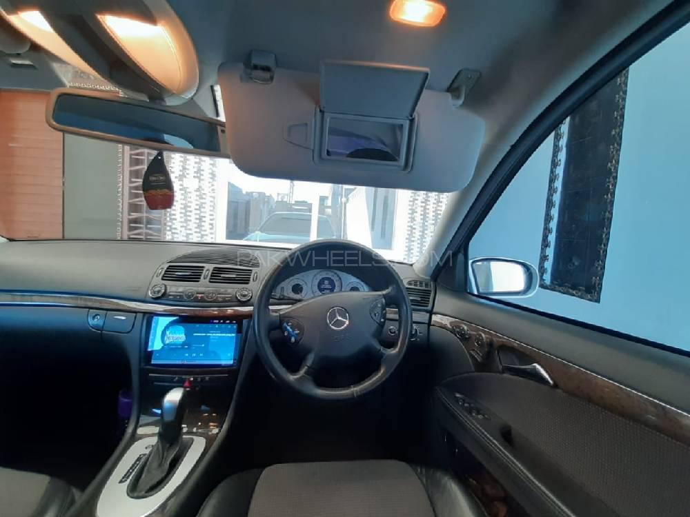 مرسڈیز بینز ای کلاس 2004 for Sale in نوشہرہ کینٹ مرسڈیز بینز ای کلاس 2004 for Sale in نوشہرہ کینٹ Image-8