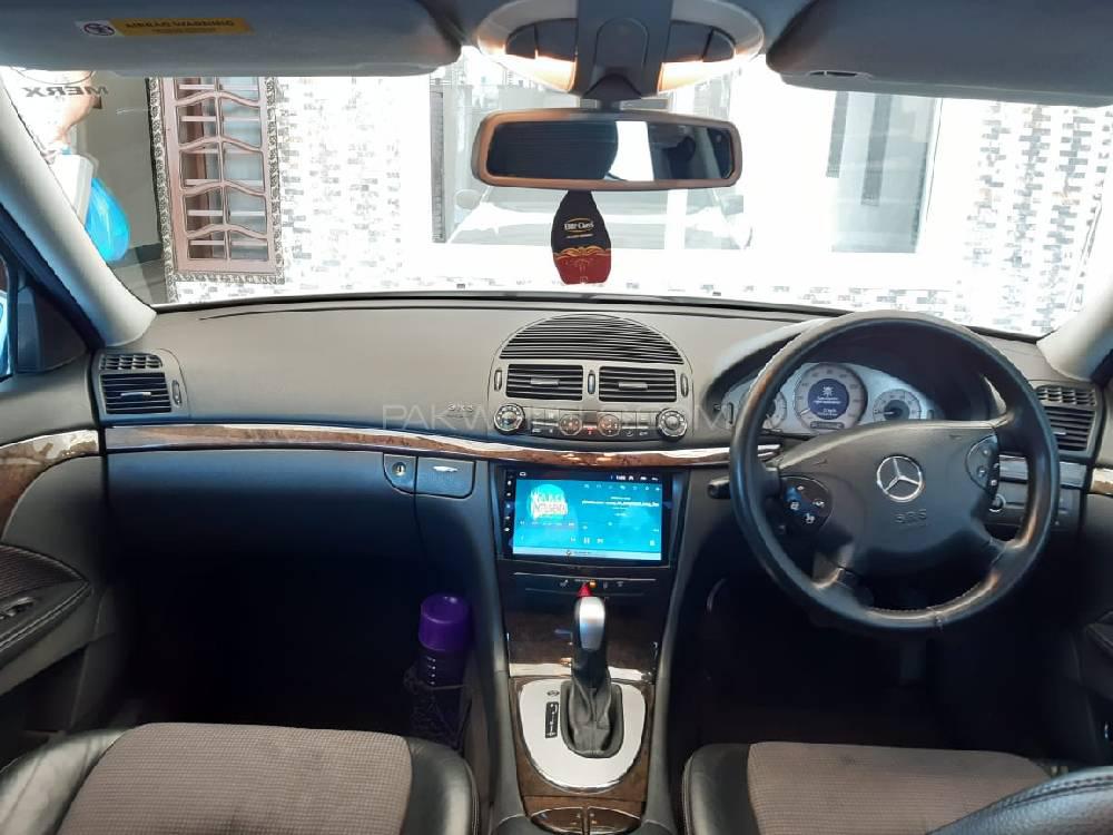 مرسڈیز بینز ای کلاس 2004 for Sale in نوشہرہ کینٹ مرسڈیز بینز ای کلاس 2004 for Sale in نوشہرہ کینٹ Image-11