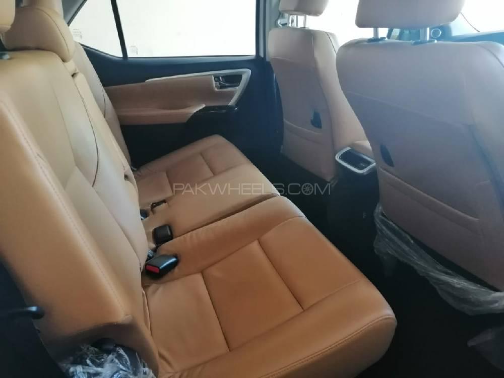 Toyota Fortuner 2017 for Sale in Lahore Toyota Fortuner 2017 for Sale in Lahore Image-6