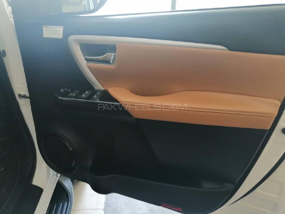Toyota Fortuner 2017 for Sale in Lahore Toyota Fortuner 2017 for Sale in Lahore Image-13