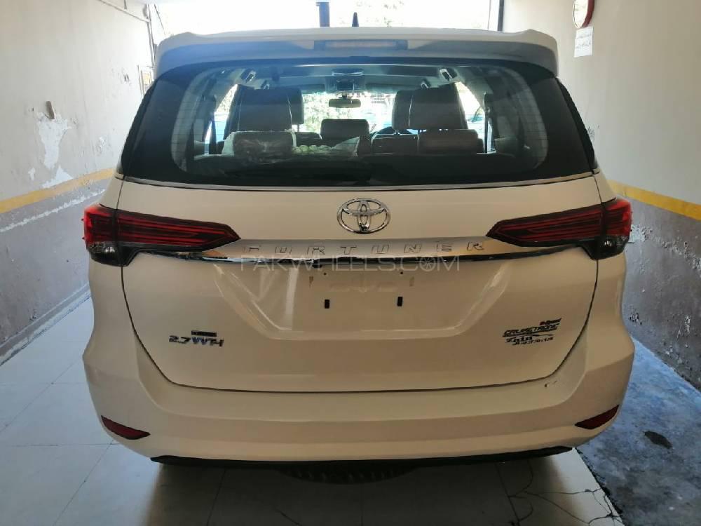 Toyota Fortuner 2017 for Sale in Lahore Toyota Fortuner 2017 for Sale in Lahore Image-9