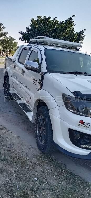 ٹویوٹا ہائیلکس 2012 for Sale in لاہور ٹویوٹا ہائیلکس 2012 for Sale in لاہور Image-17