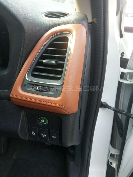 Honda Vezel 2015 for Sale in Gujranwala Honda Vezel 2015 for Sale in Gujranwala Image-8