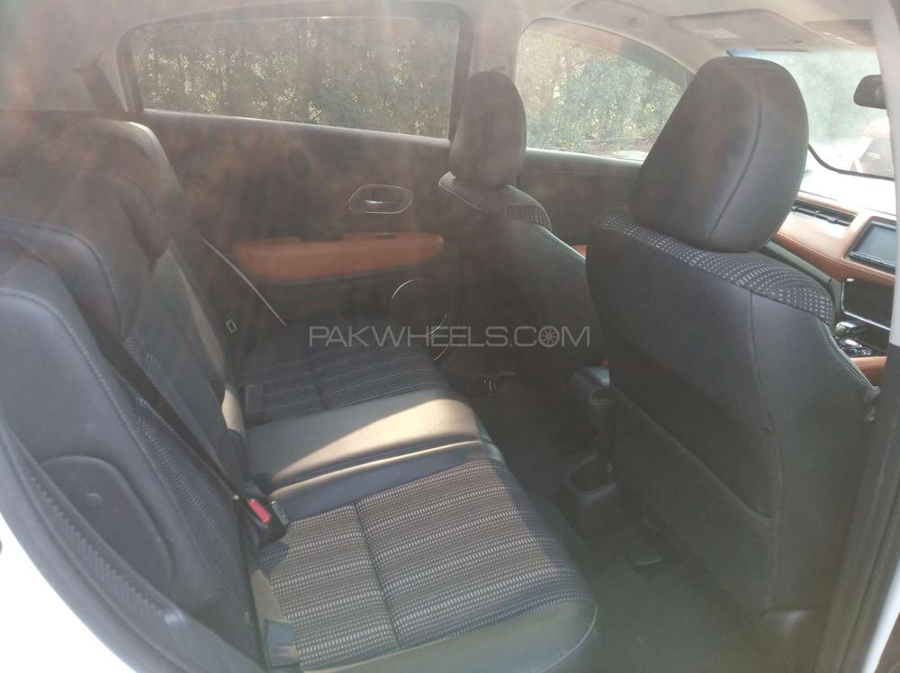Honda Vezel 2015 for Sale in Gujranwala Honda Vezel 2015 for Sale in Gujranwala Image-11