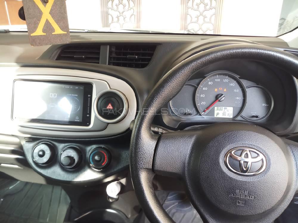 Toyota Vitz 2013 for Sale in Lahore Toyota Vitz 2013 for Sale in Lahore Image-4