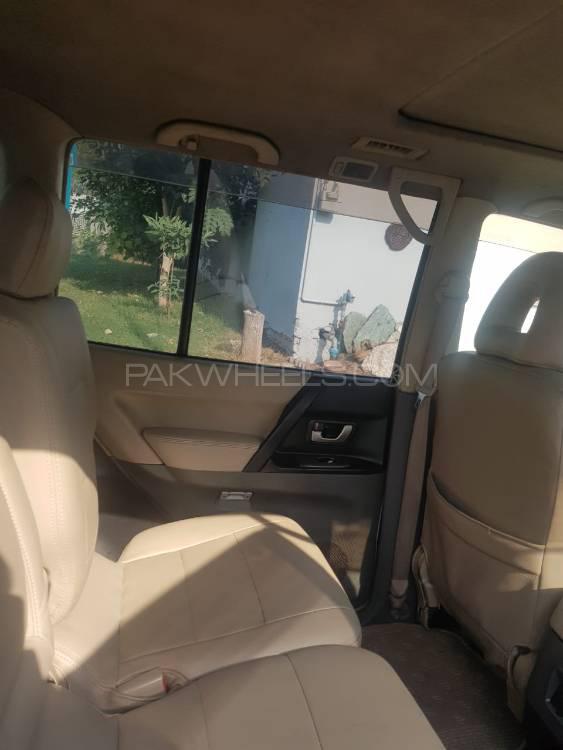 Mitsubishi Pajero 2004 for Sale in Islamabad Mitsubishi Pajero 2004 for Sale in Islamabad Image-6
