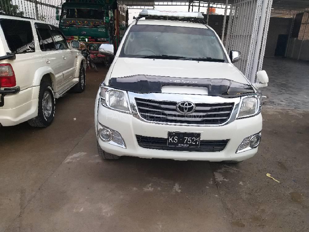 Toyota Hilux 2013 for Sale in Peshawar Toyota Hilux 2013 for Sale in Peshawar Image-9