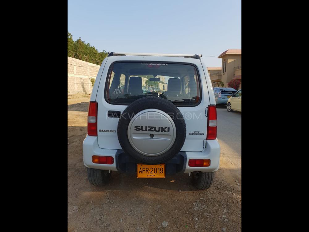 Suzuki Jimny Sierra 2013 for Sale in Karachi Suzuki Jimny Sierra 2013 for Sale in Karachi Image-2