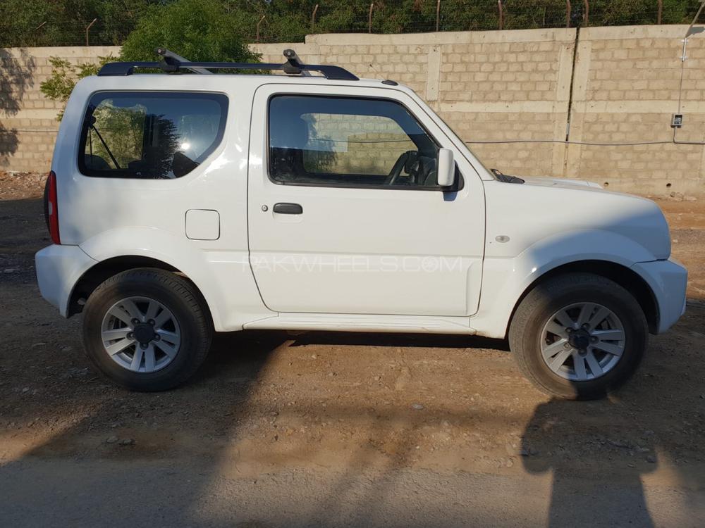 Suzuki Jimny Sierra 2013 for Sale in Karachi Suzuki Jimny Sierra 2013 for Sale in Karachi Image-9