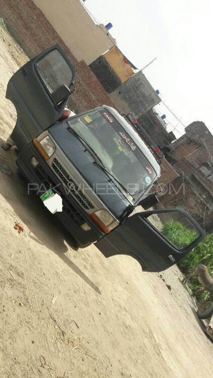 Toyota Hiace 2005 for Sale in Sialkot Image-1