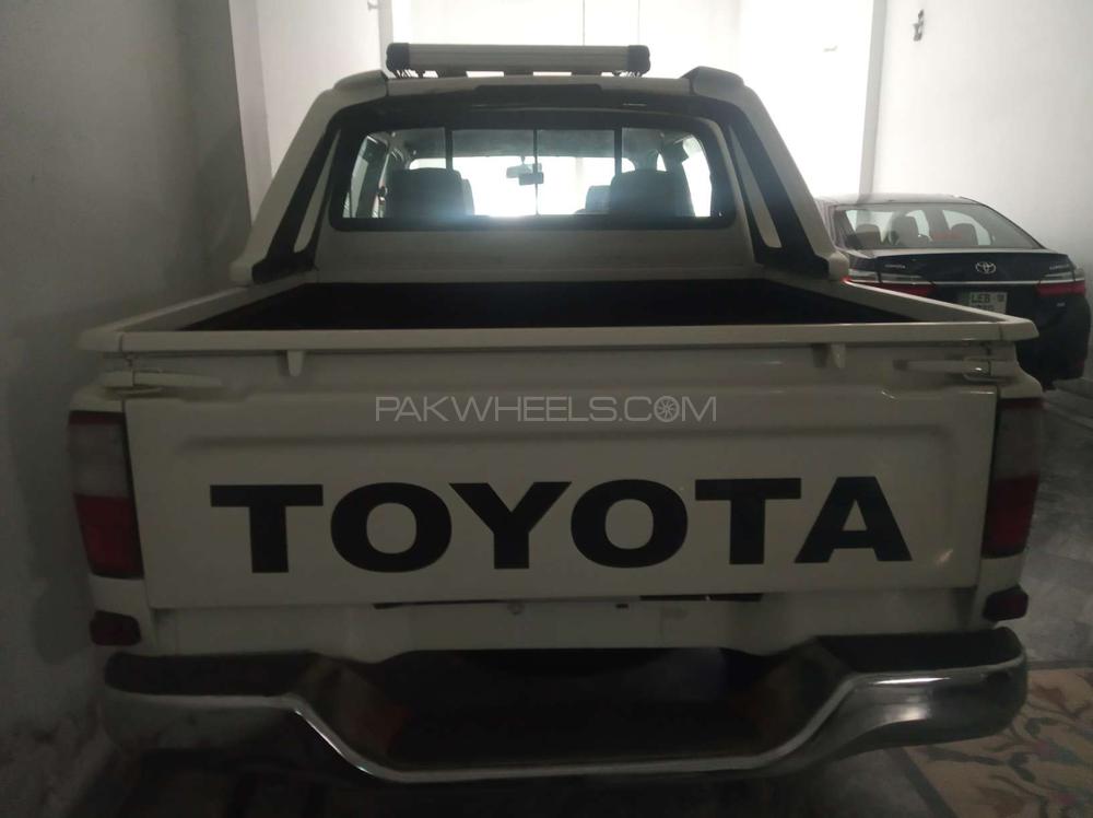 Toyota Hilux 2001 for Sale in Gujranwala Toyota Hilux 2001 for Sale in Gujranwala Image-3