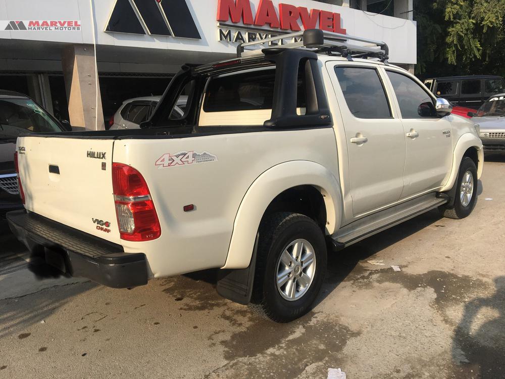Toyota Hilux 2013 for Sale in Islamabad Toyota Hilux 2013 for Sale in Islamabad Image-5