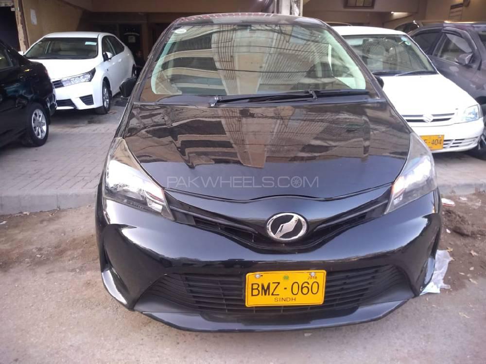Toyota Vitz 2014 for Sale in Karachi Image-1