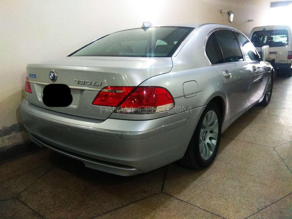 بی ایم ڈبلیو 7 سیریز 2006 for Sale in لاہور بی ایم ڈبلیو 7 سیریز 2006 for Sale in لاہور Image-3
