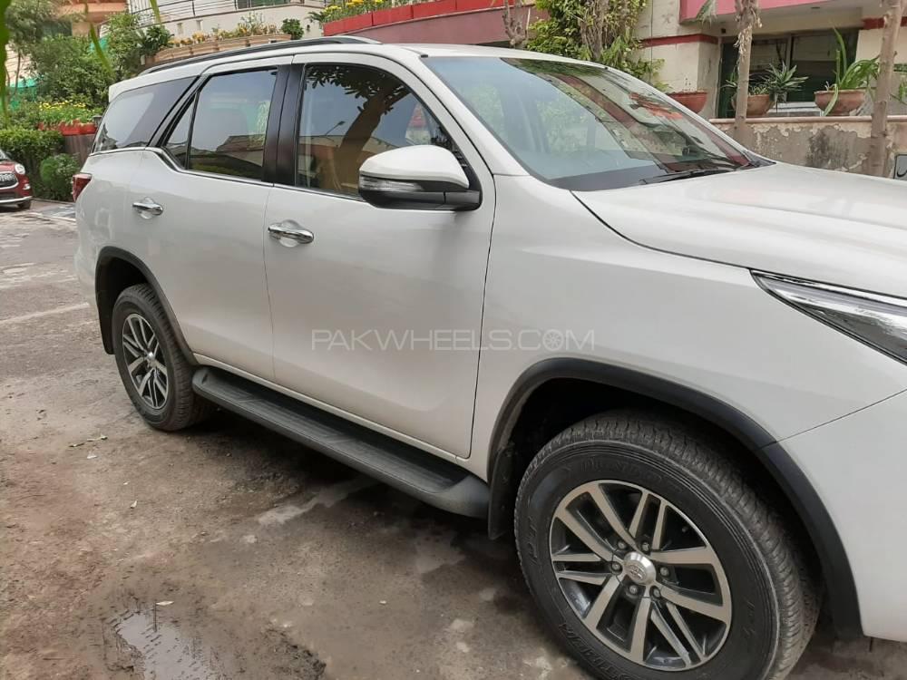 ٹویوٹا فورچیونر 2017 for Sale in لاہور ٹویوٹا فورچیونر 2017 for Sale in لاہور Image-8