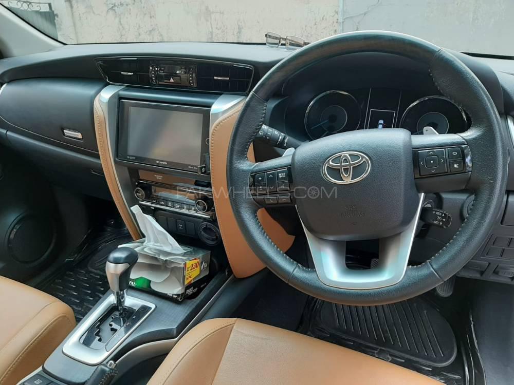 ٹویوٹا فورچیونر 2017 for Sale in لاہور ٹویوٹا فورچیونر 2017 for Sale in لاہور Image-11