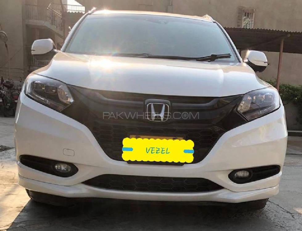 Honda Vezel 2015 for Sale in Karachi Honda Vezel 2015 for Sale in Karachi Image-2